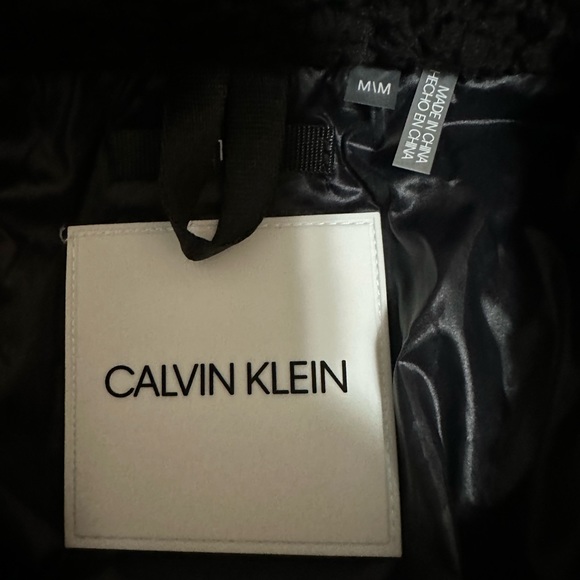 Women’s size medium Calvin Klein, new puffer jacket, long coat - Picture 2 of 3